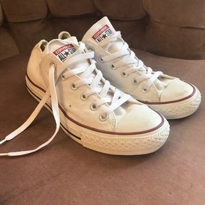 Converse All-Star Low Top Tennis Shoes, Size 9